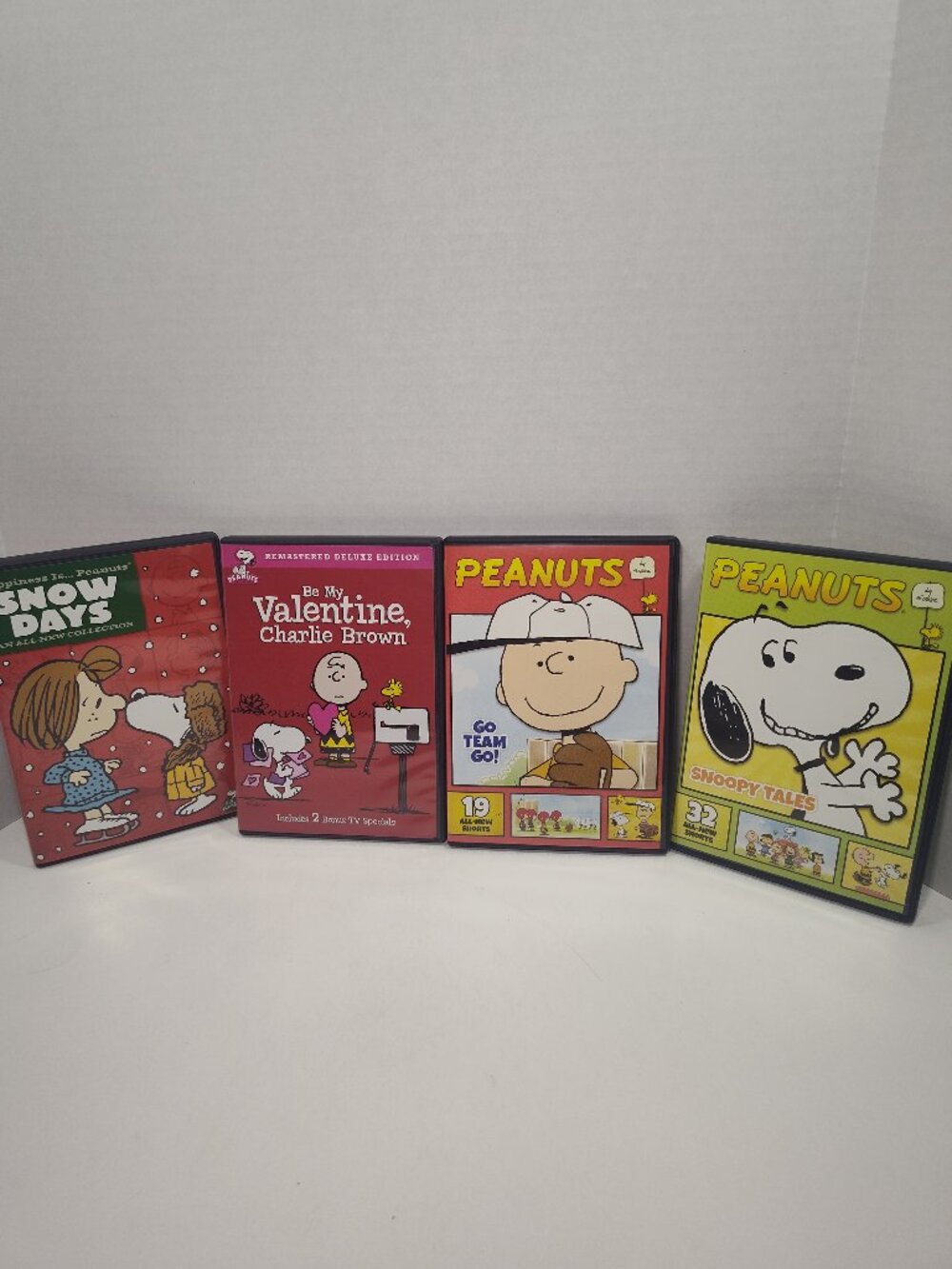 Peanuts DVD Lot 4 Snow Days Valentine Charlie Brown Snoopy Tales Kids Family